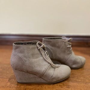 Tan Suede Lace-up Leopard Print Wedges